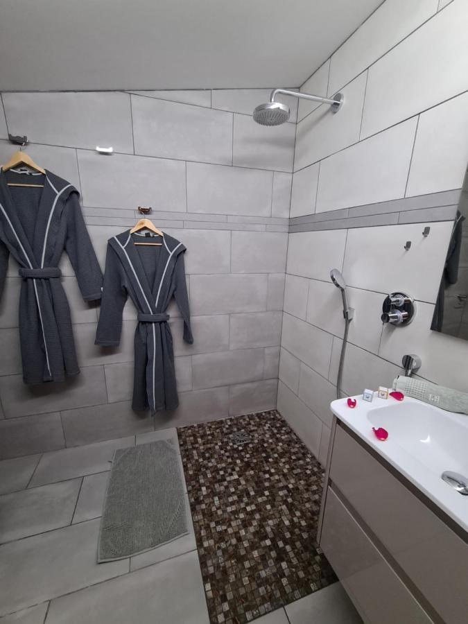Les 2 Cabanes Labastide-Gabausse Экстерьер фото
